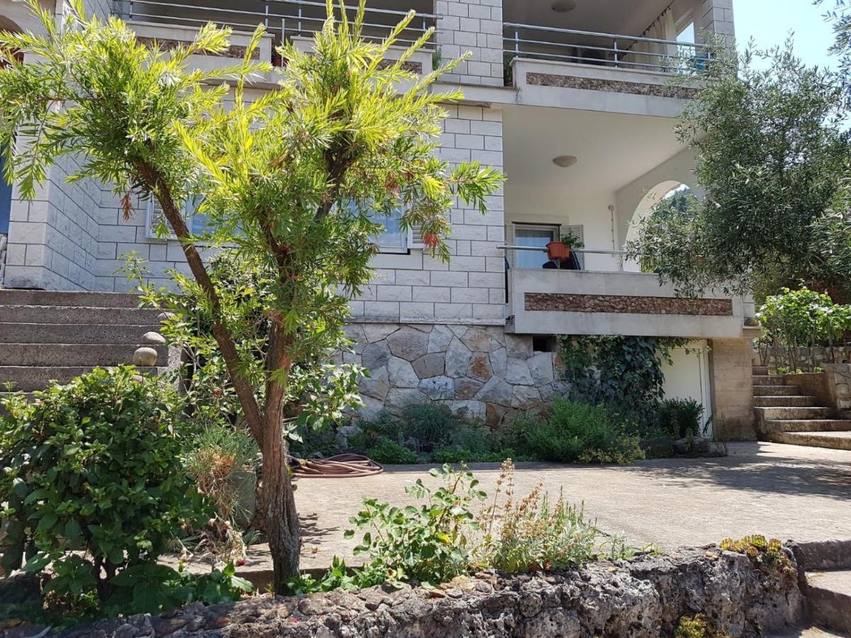Apartmani Luka Zrnovo Екстер'єр фото