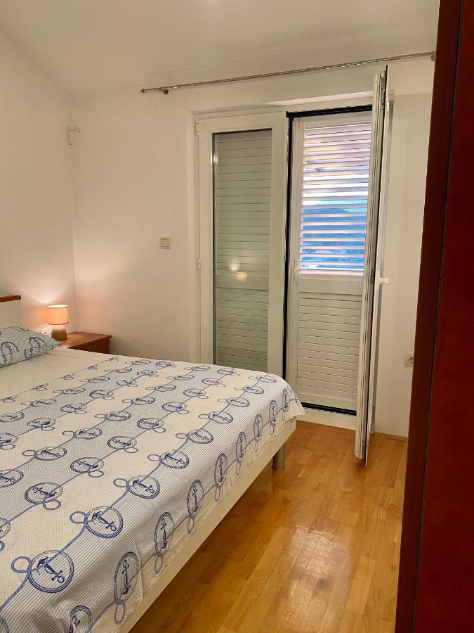 Apartmani Luka Zrnovo Екстер'єр фото