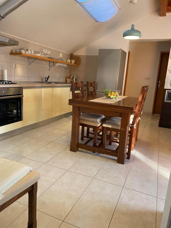 Apartmani Luka Zrnovo Екстер'єр фото