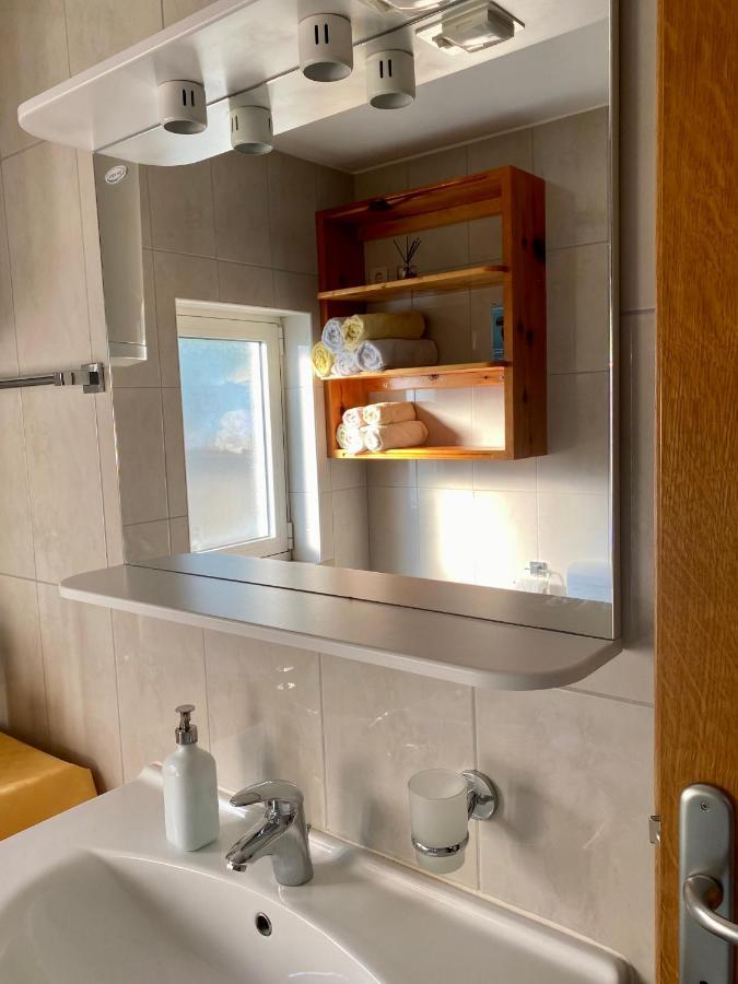 Apartmani Luka Zrnovo Екстер'єр фото