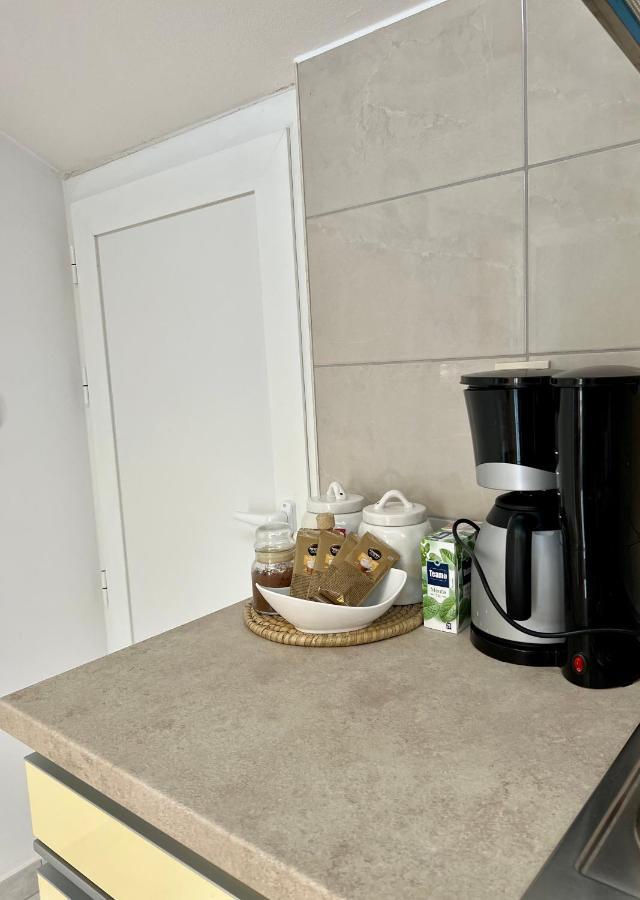 Apartmani Luka Zrnovo Екстер'єр фото