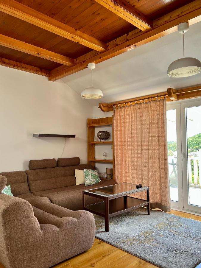 Apartmani Luka Zrnovo Екстер'єр фото